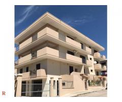 APPARTAMENTO CON POSTO AUTO - LATERZA