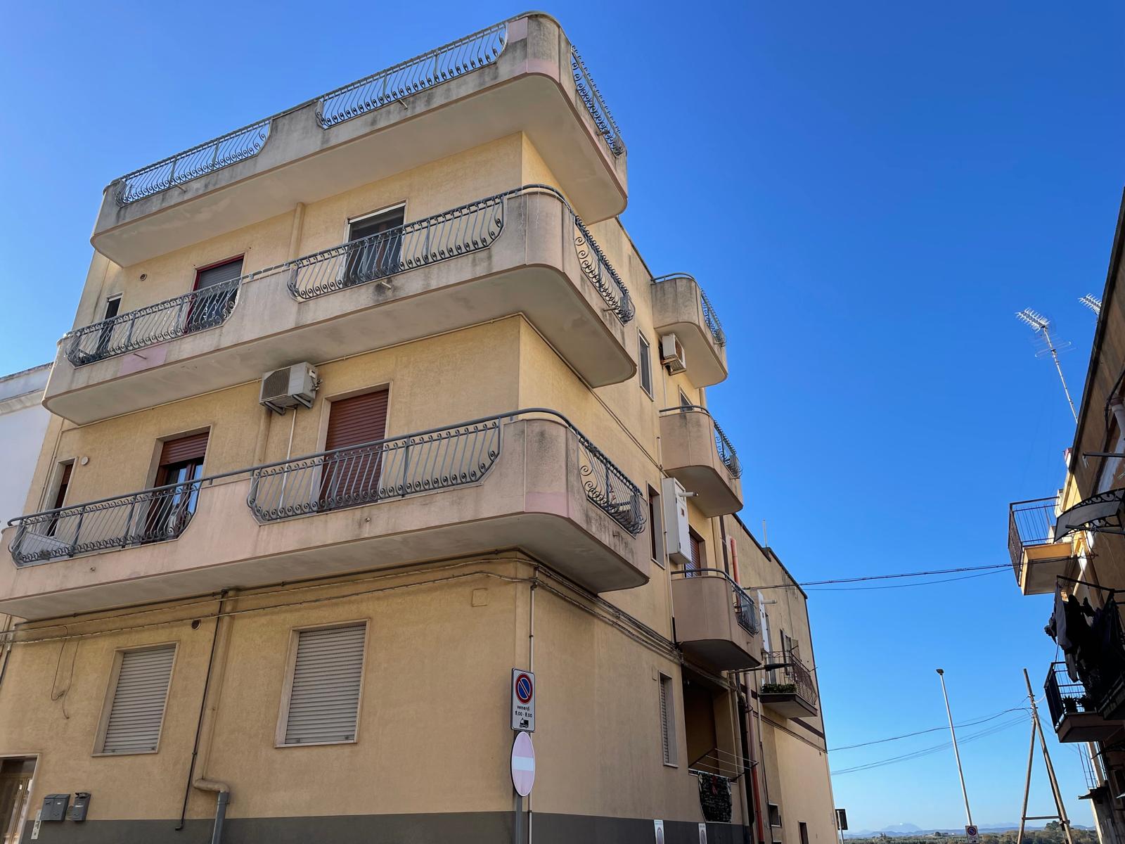 APPARTAMENTO CON BOX ZONA POGGIO