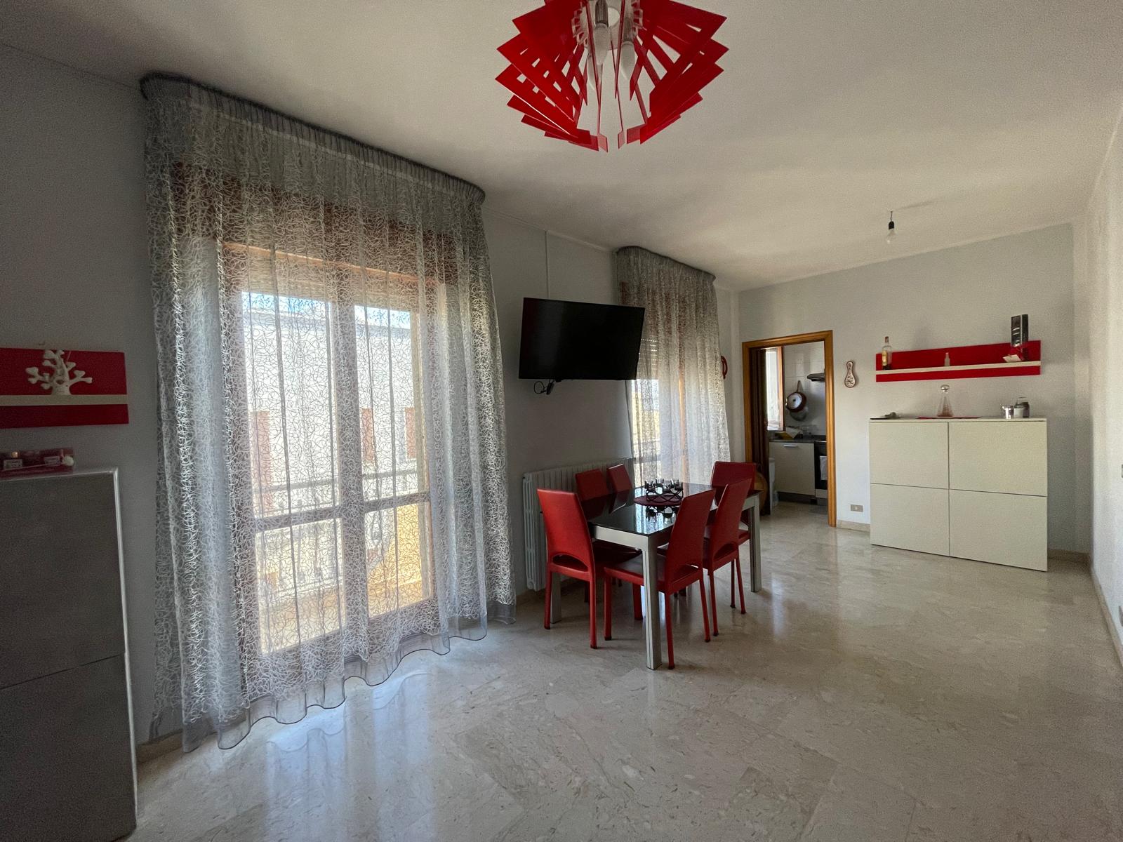 APPARTAMENTO CON BOX ZONA POGGIO