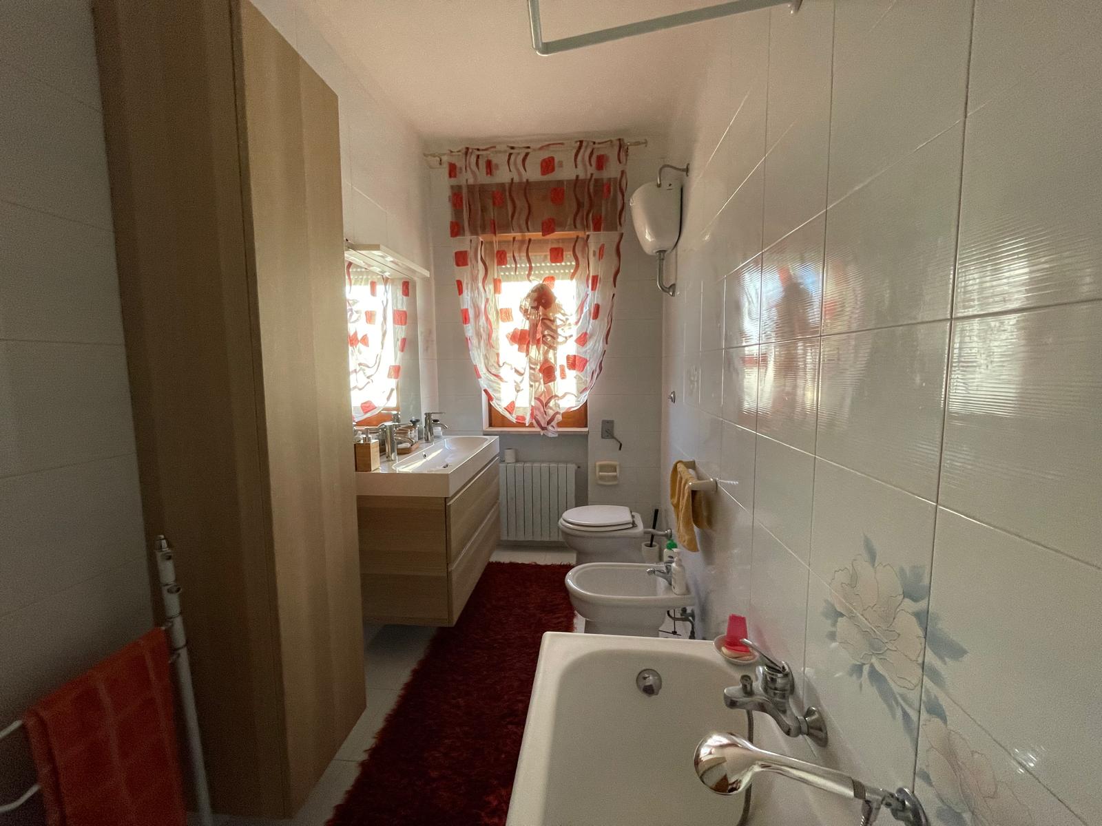 APPARTAMENTO CON BOX ZONA POGGIO