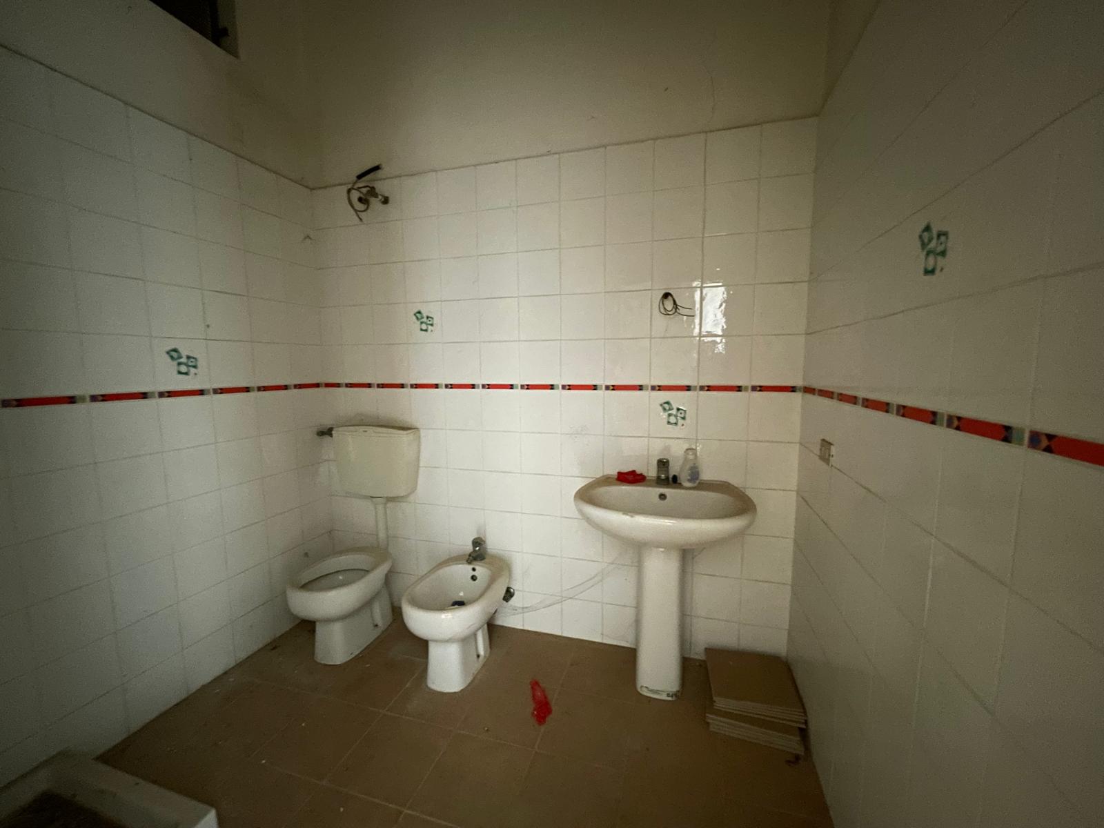 LOCALE GARAGE – DEPOSITO GINOSA