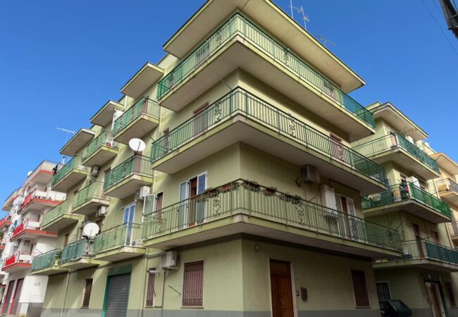 APPARTAMENTO GINOSA VIA CURIEL