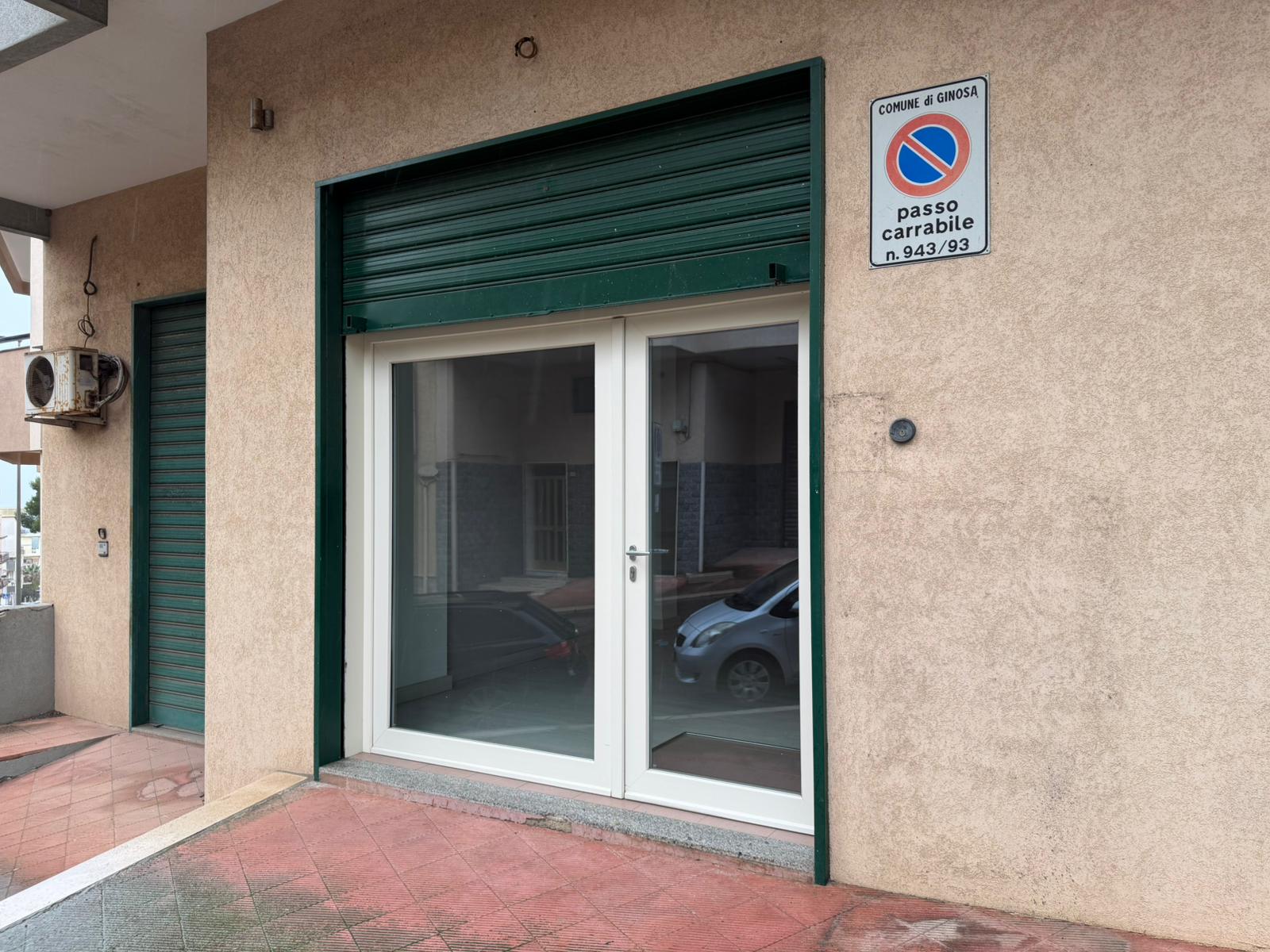 LOCALE COMMERCIALE GINOSA