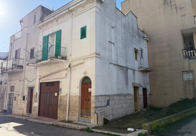 ABITAZIONE INDIPENDENTE CON GARAGE GINOSA