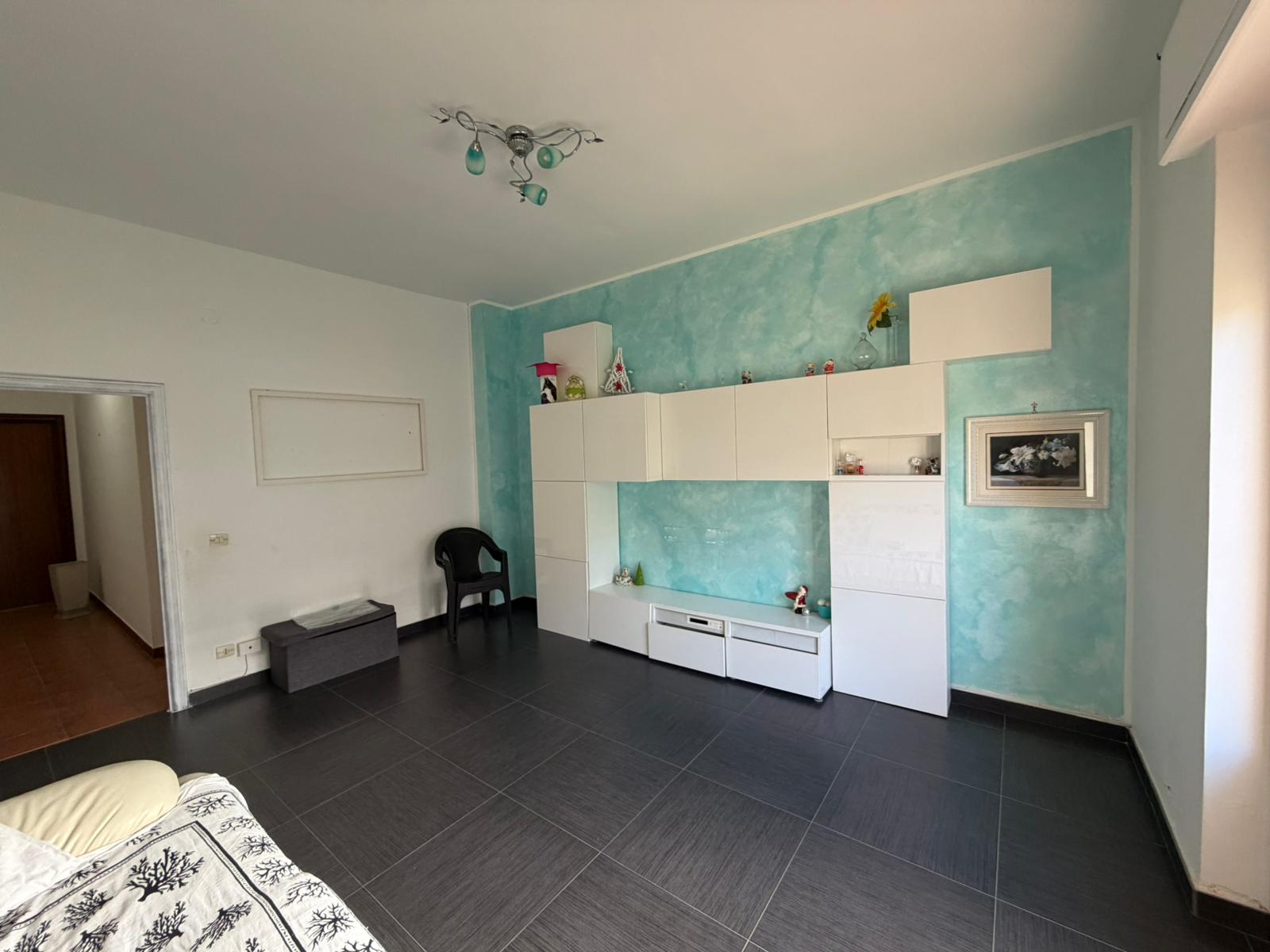 APPARTAMENTO GINOSA VIA CURIEL