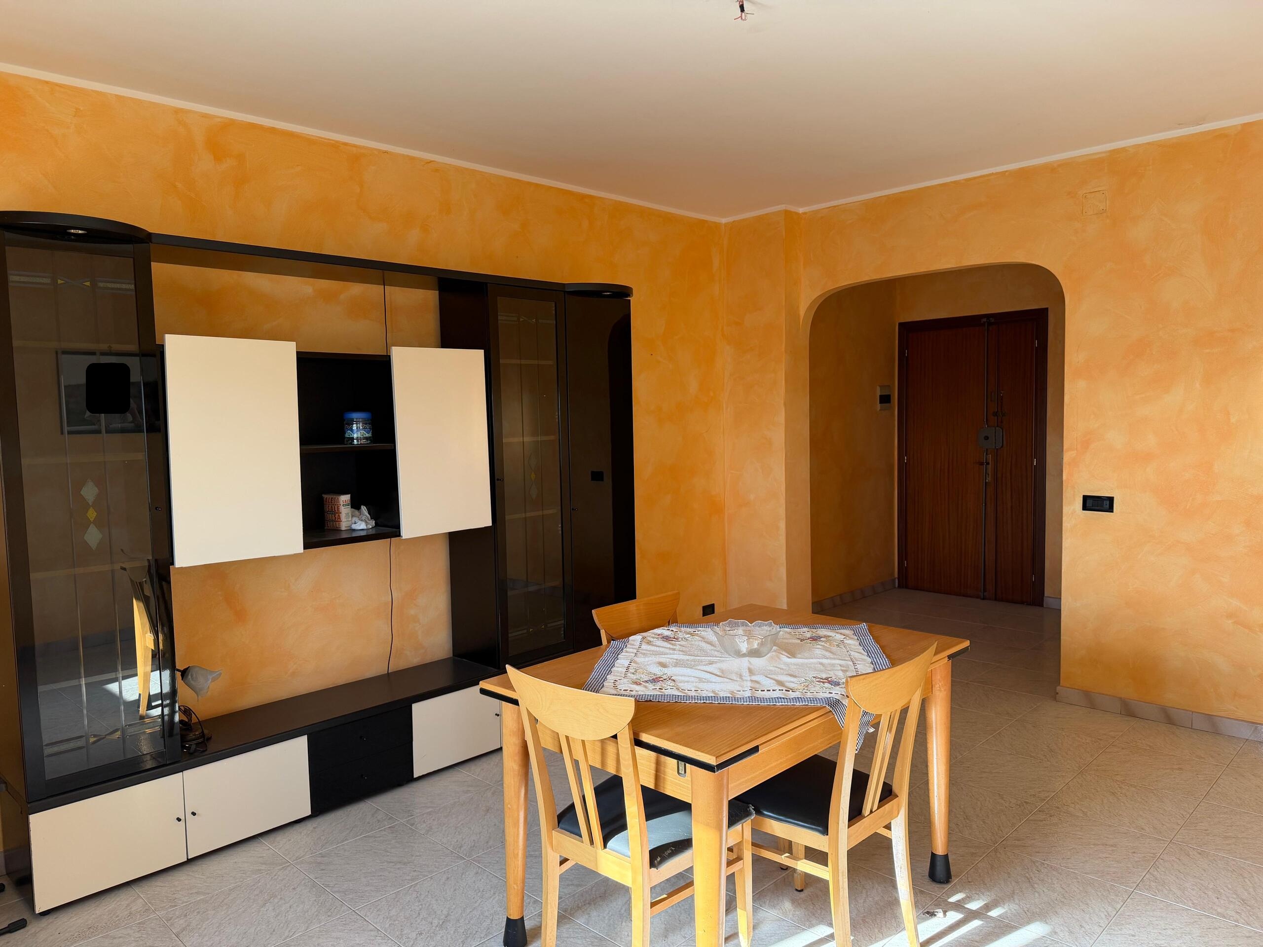 APPARTAMENTO CON BOX AUTO GINOSA