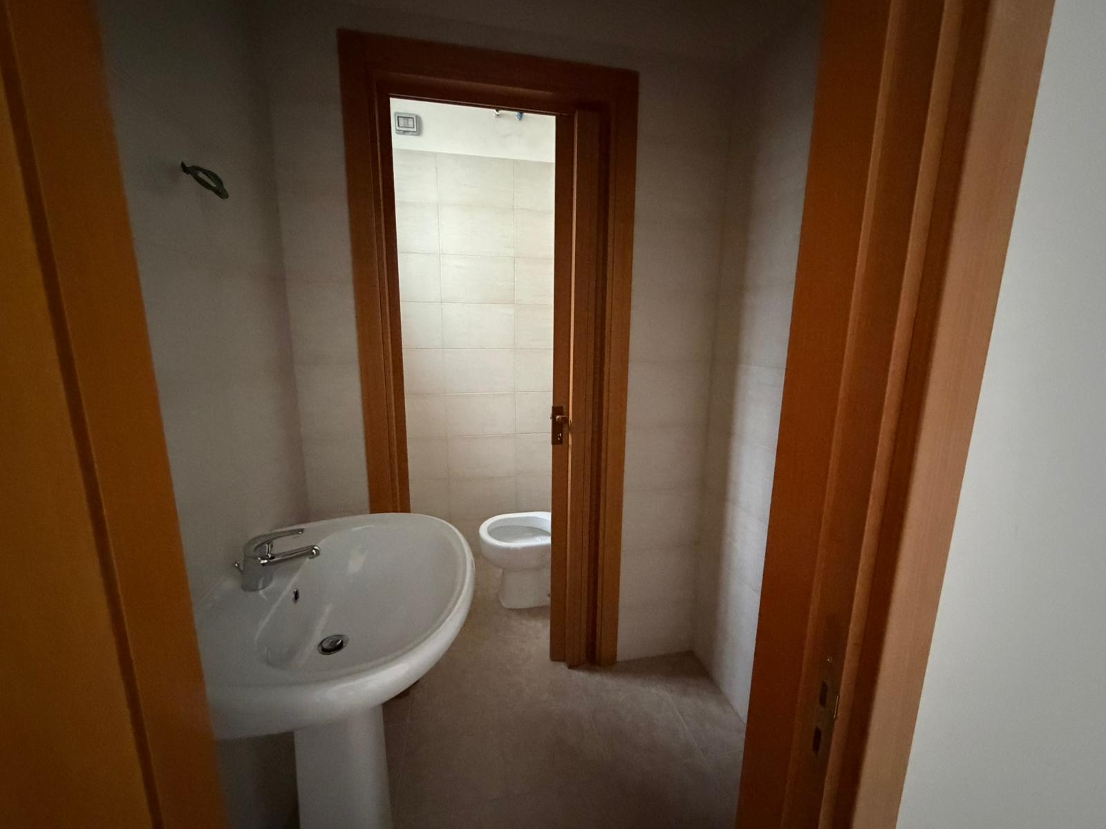 LOCALE COMMERCIALE GINOSA