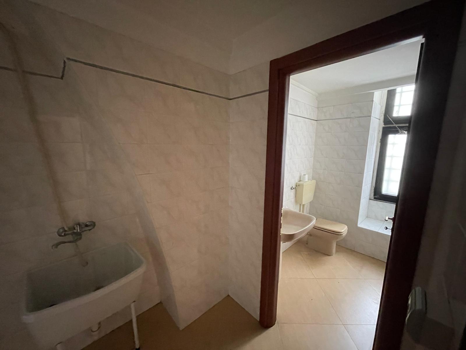 LOCALE IN AFFITTO IN VIA G. MATTEOTTI 60