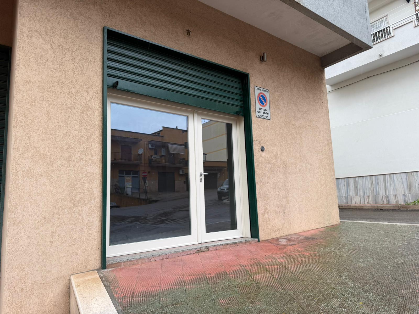 LOCALE COMMERCIALE GINOSA