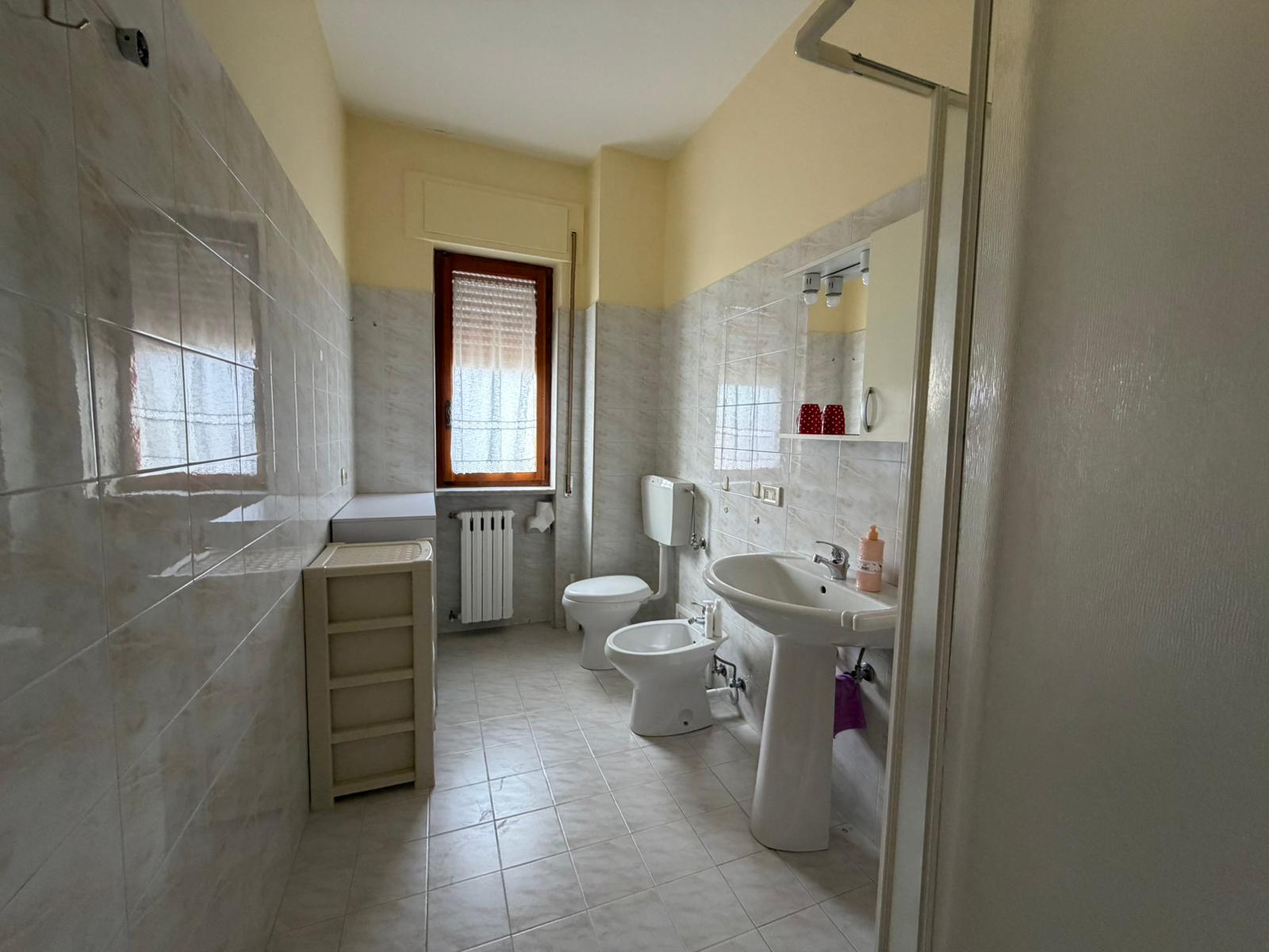 APPARTAMENTO GINOSA VIA CURIEL