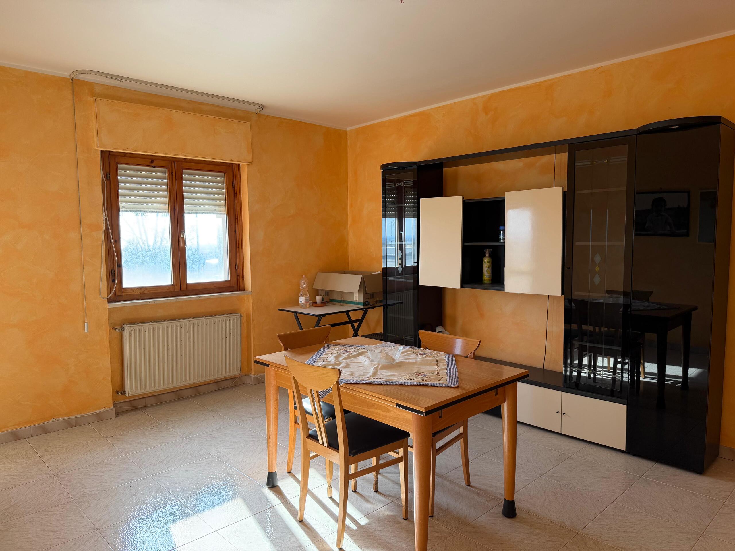 APPARTAMENTO CON BOX AUTO GINOSA