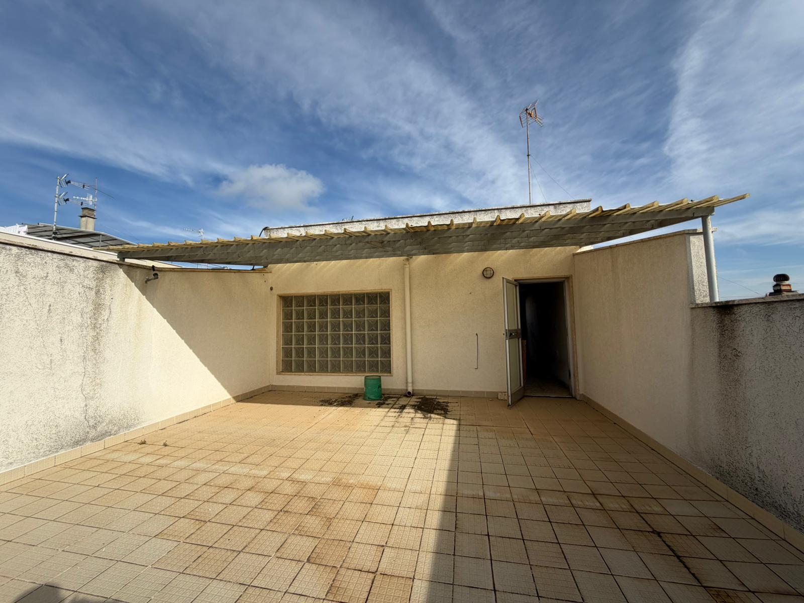 STABILE INDIPENDENTE GINOSA