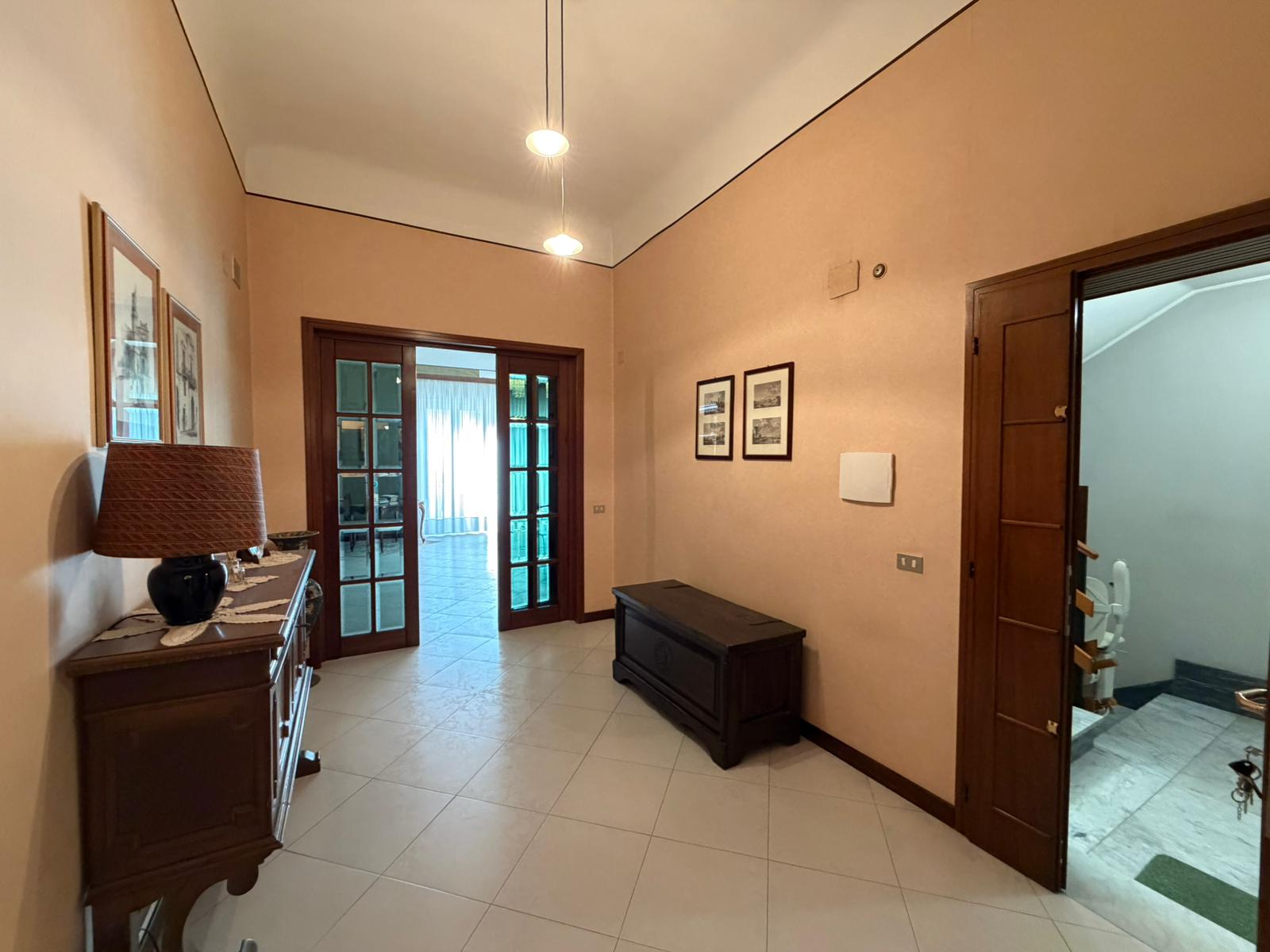 STABILE INDIPENDENTE GINOSA