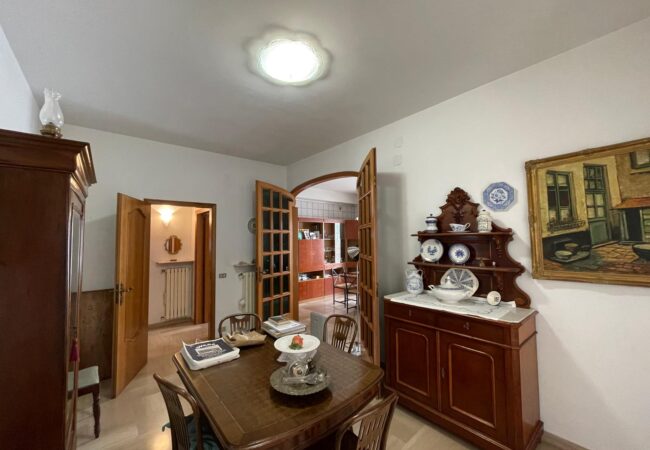 APPARTAMENTO E GARAGE ZONA CENTRO GINOSA