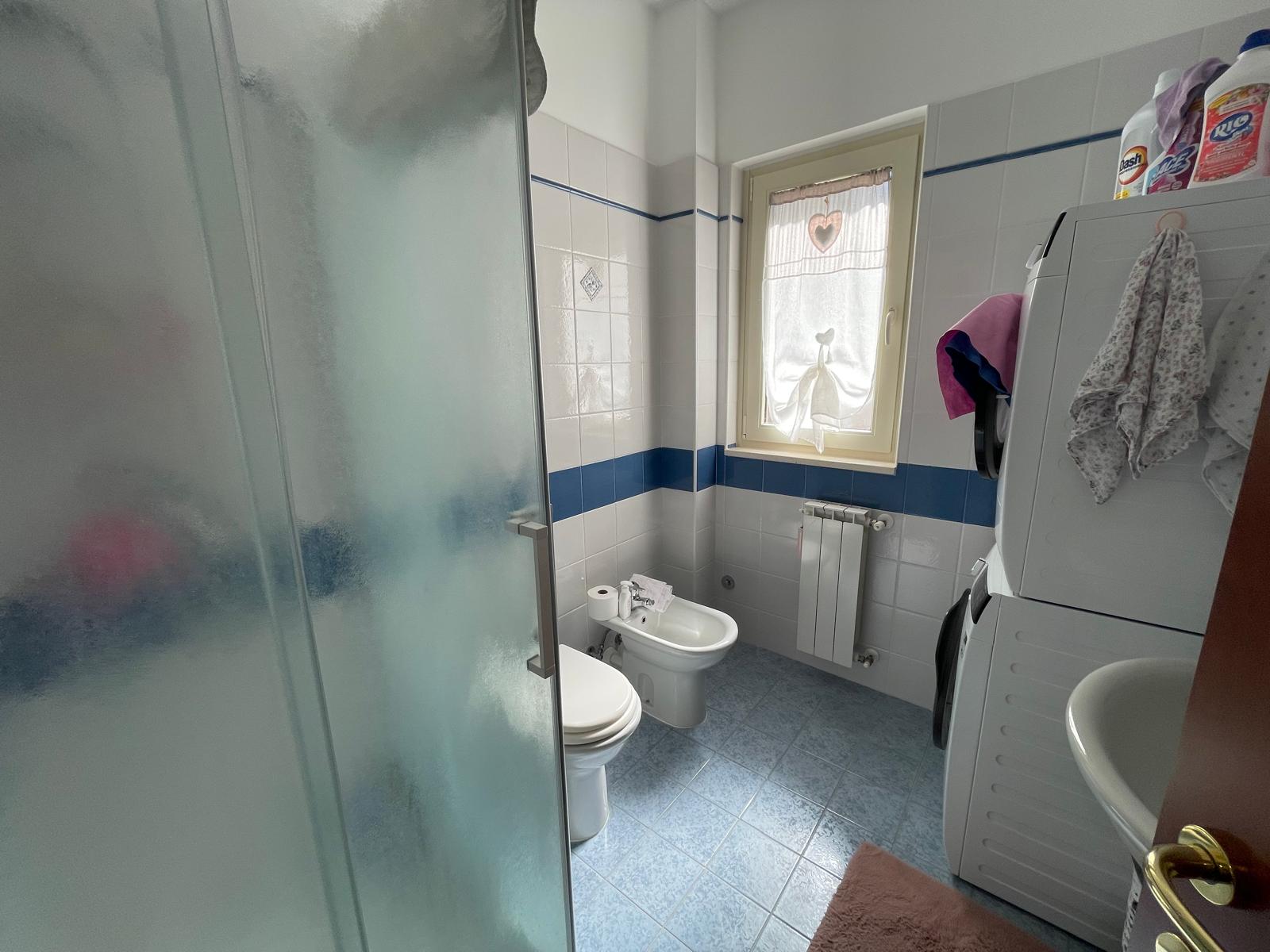 APPARTAMENTO CON BOX AUTO ZONA POGGIO