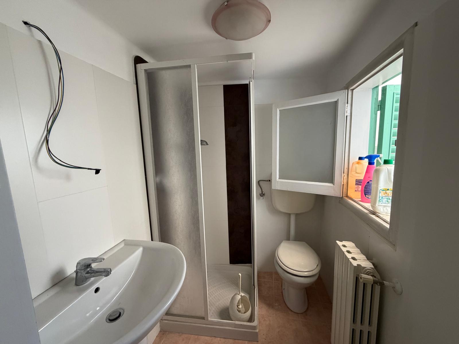 INTERO STABILE GINOSA