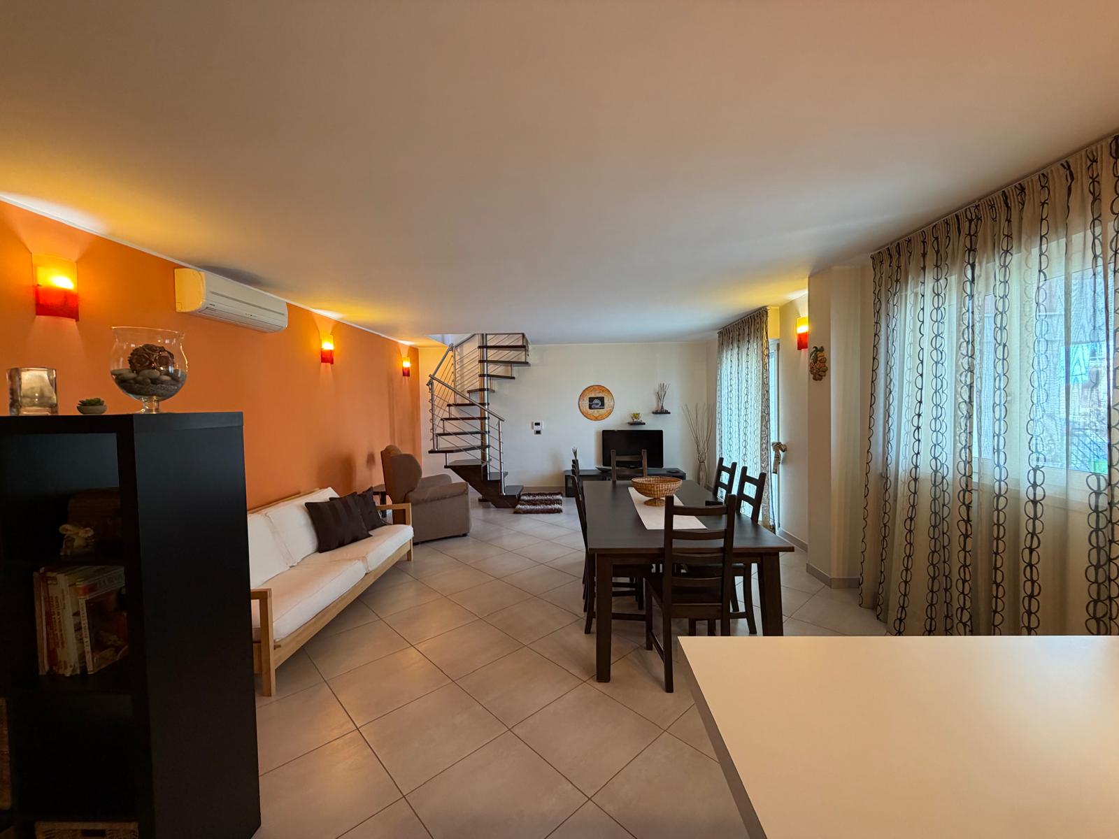 APPARTAMENTO CON GARAGE E TAVERNETTA GINOSA