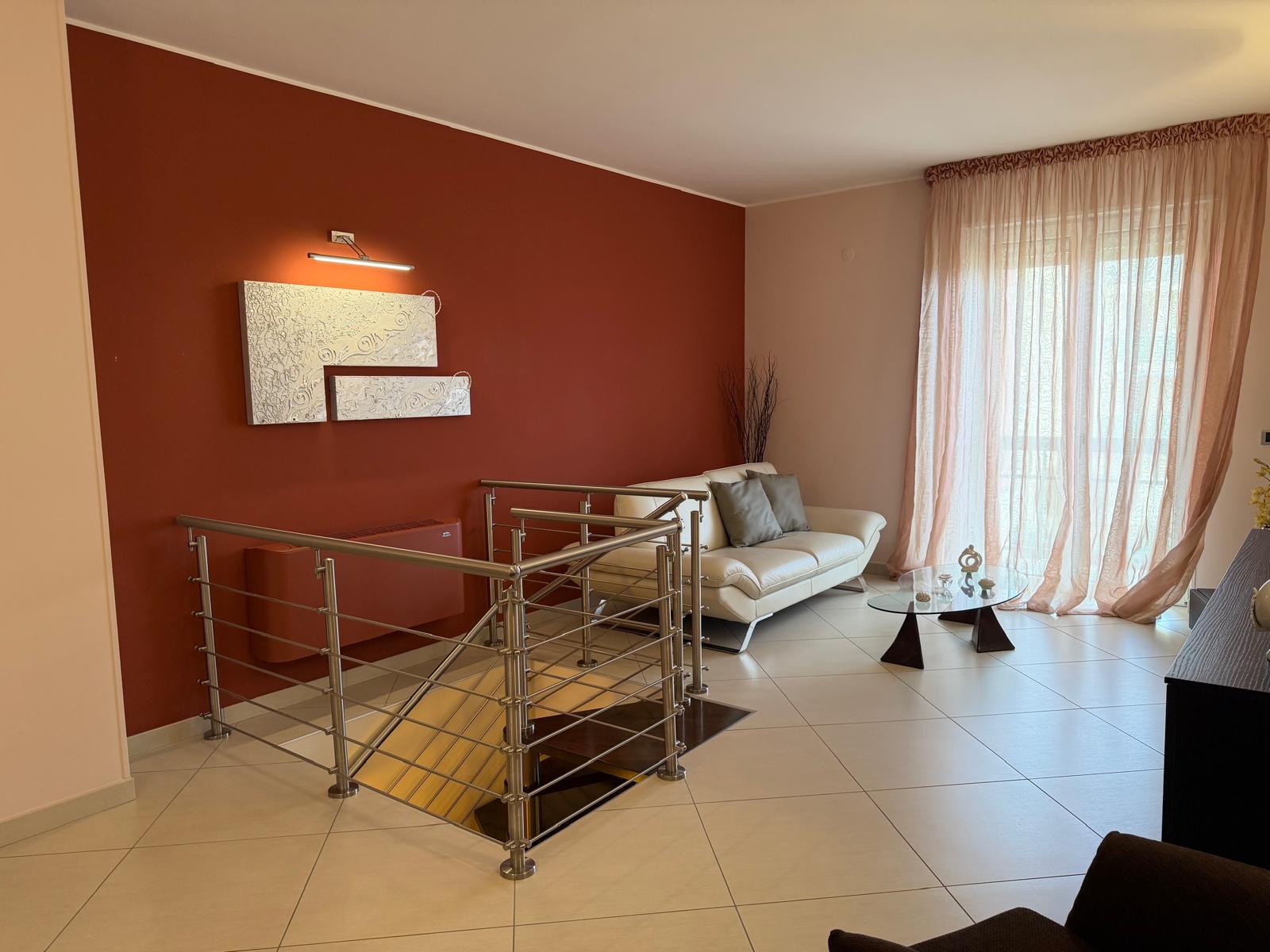 APPARTAMENTO CON GARAGE E TAVERNETTA GINOSA