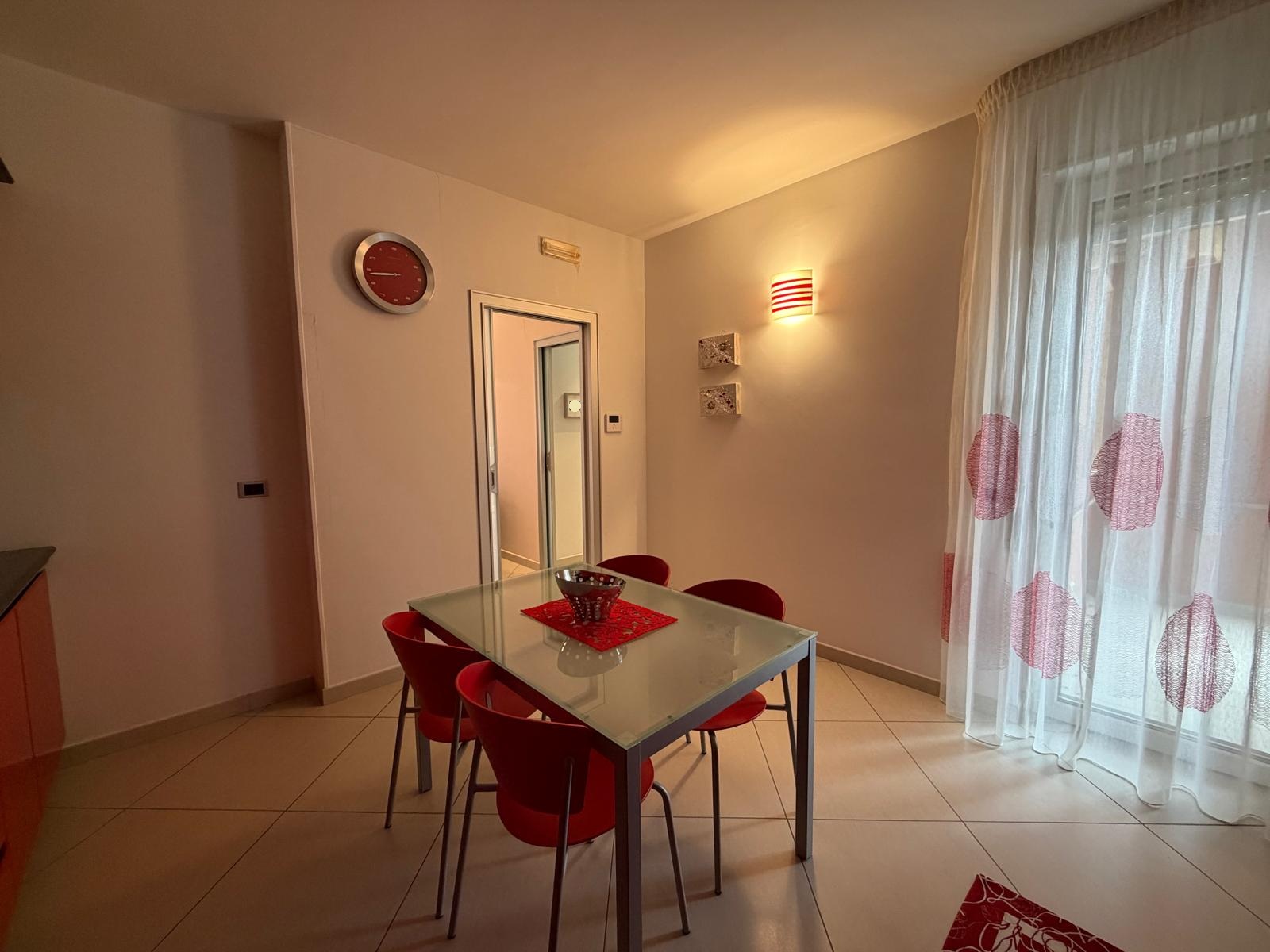 APPARTAMENTO CON GARAGE E TAVERNETTA GINOSA