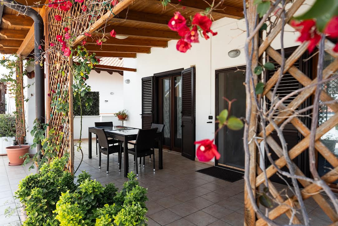 APPARTAMENTO CON MANSARDA E GARAGE