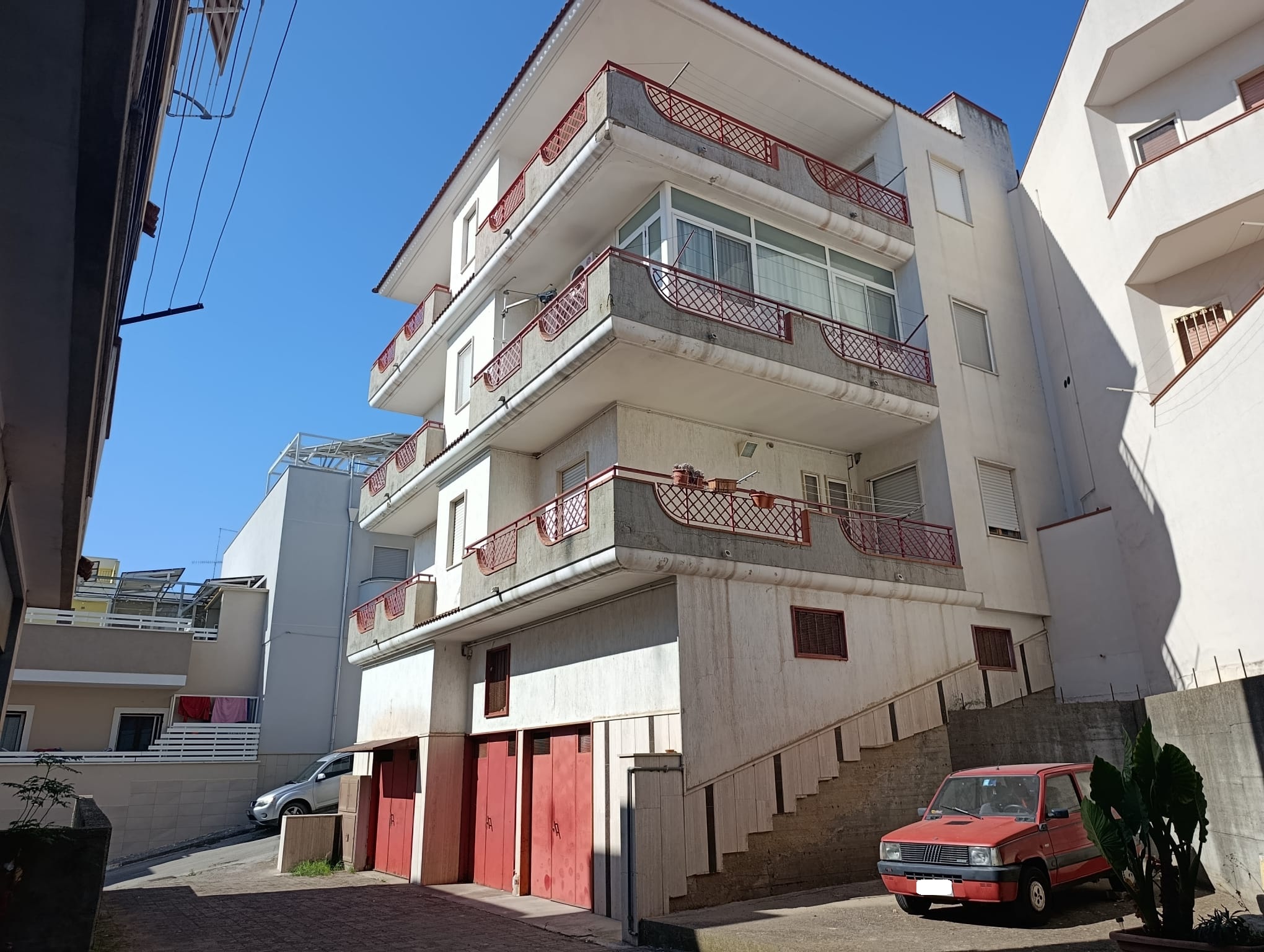 APPARTAMENTO CON GARAGE GINOSA