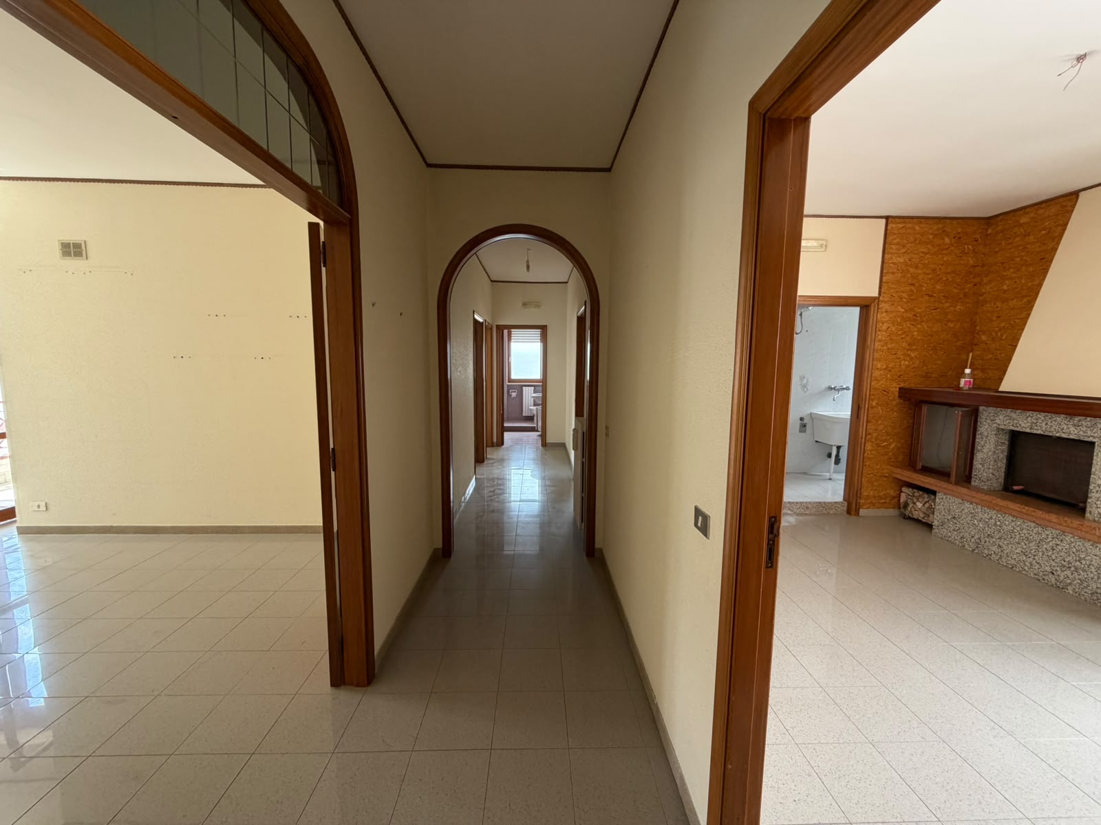APPARTAMENTO CON GARAGE GINOSA