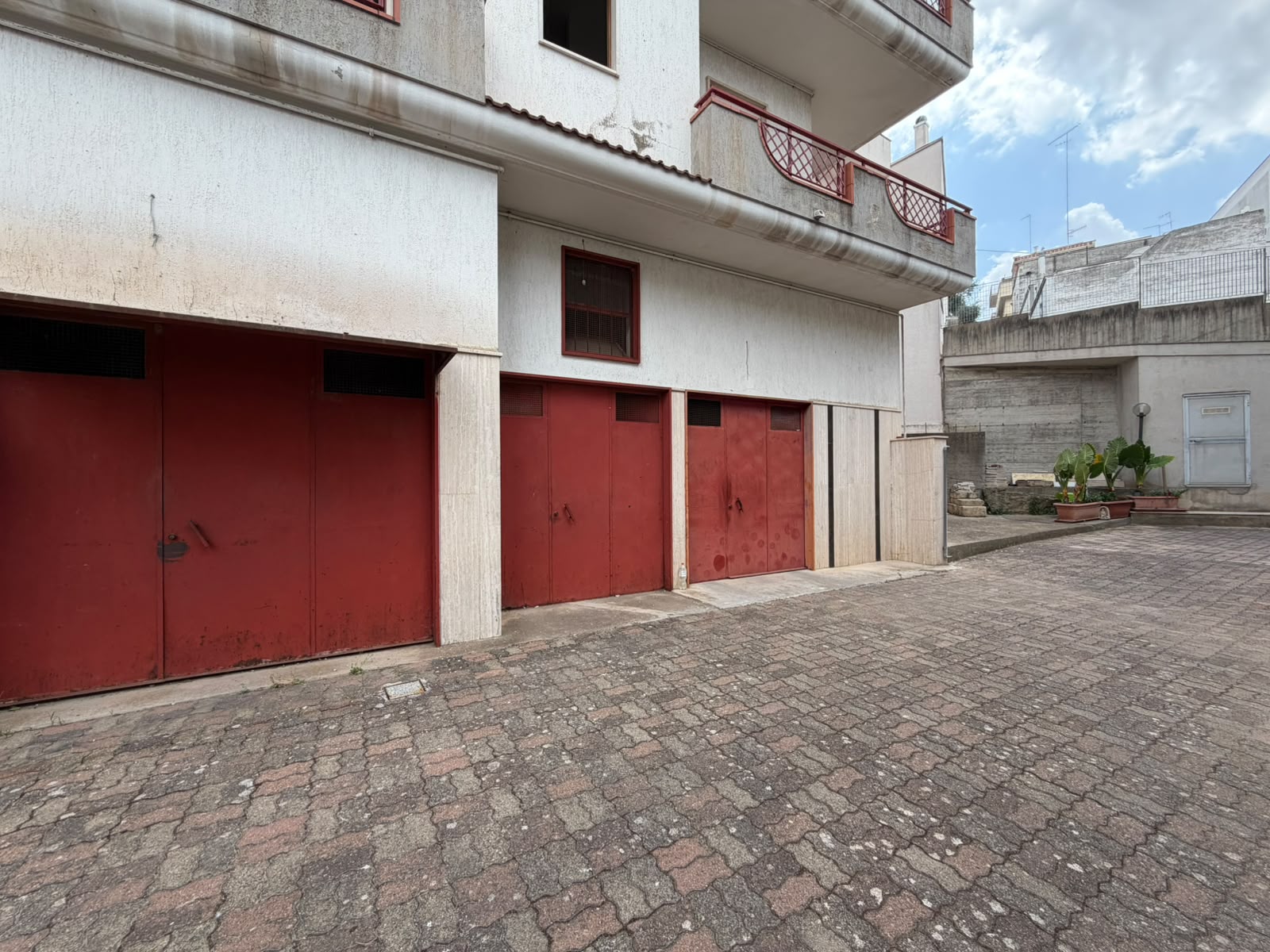 APPARTAMENTO CON GARAGE GINOSA