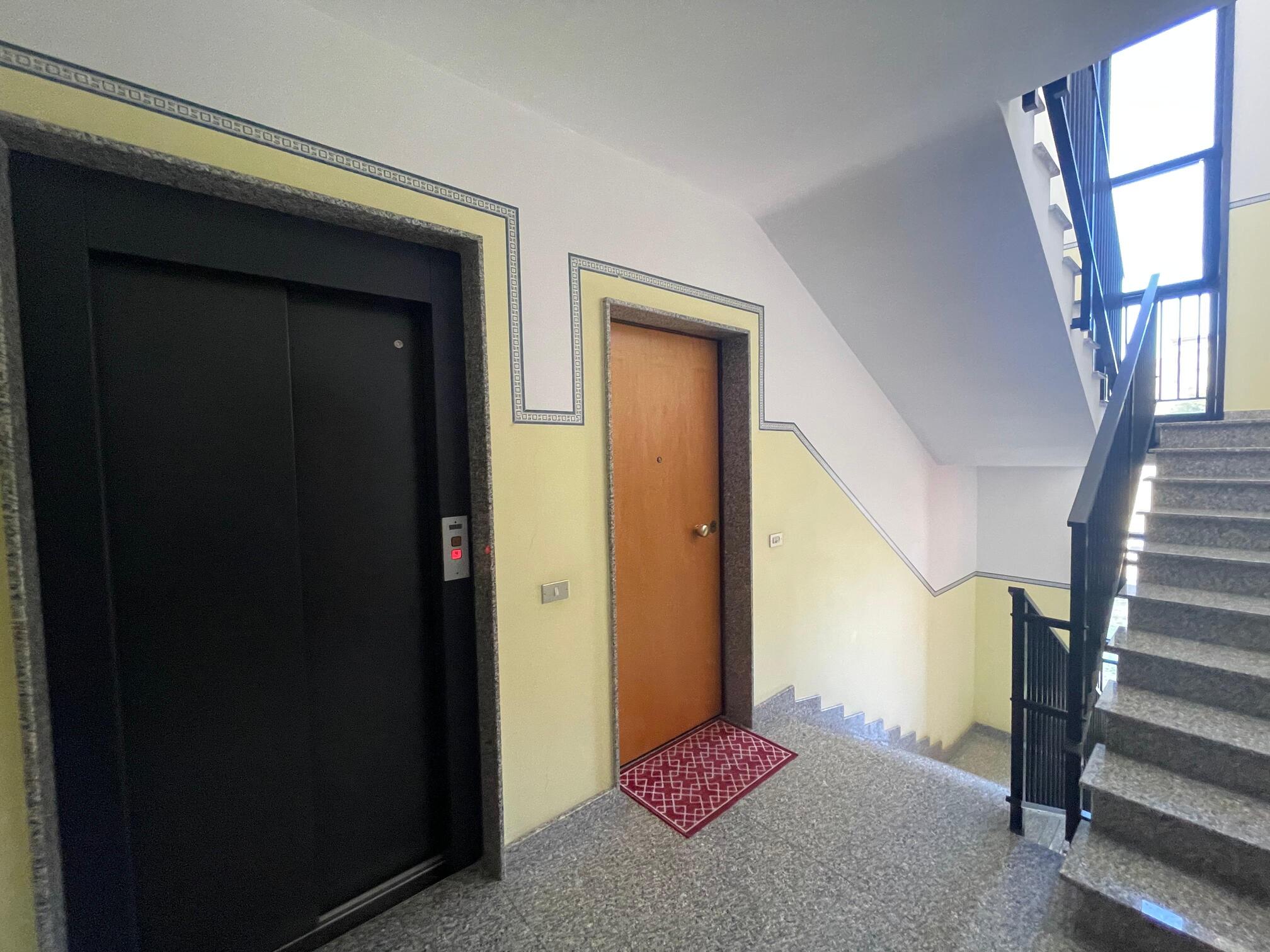 APPARTAMENTO CON ASCENSORE E BOX GINOSA