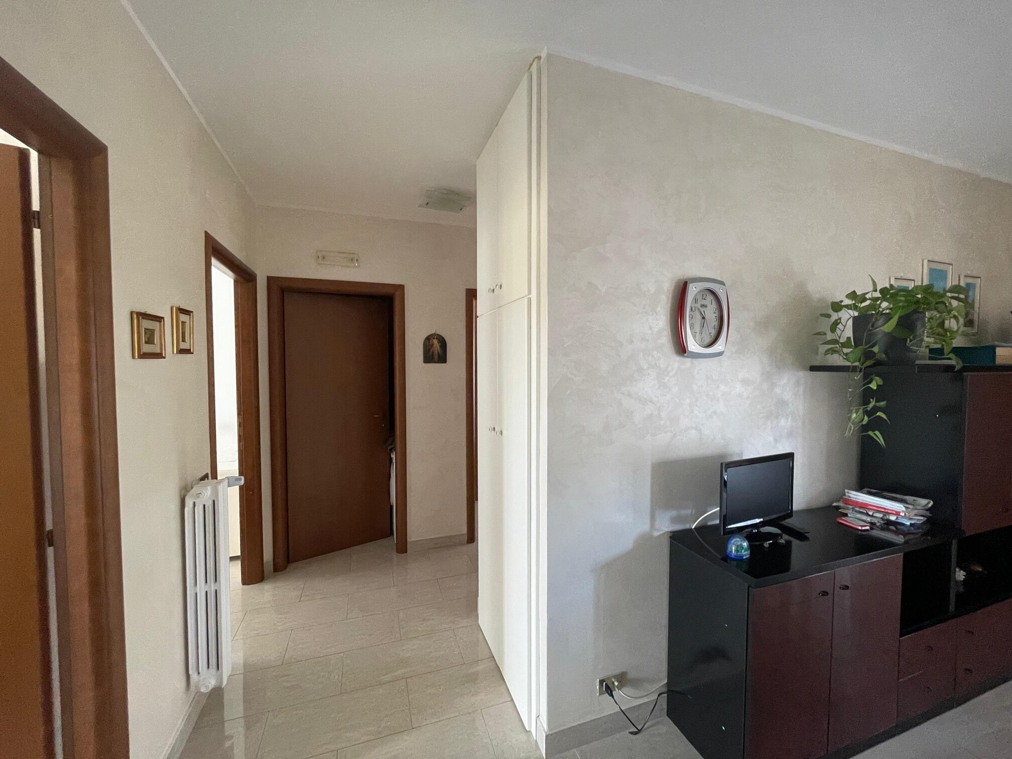 APPARTAMENTO CON ASCENSORE E BOX GINOSA
